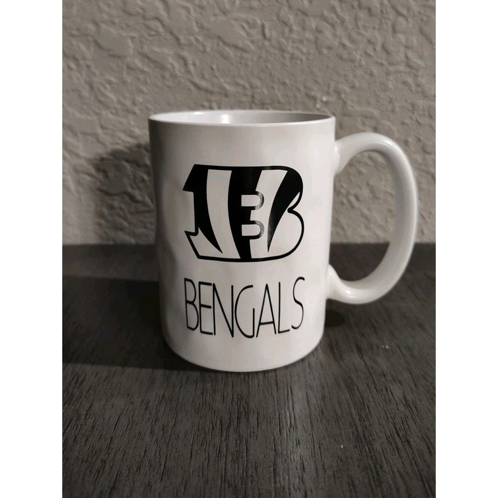 CINCINATTI BENGALS 12 oz. CERAMIC‎ COFFEE MUG CUP MEMORY CO. WHITE NEW